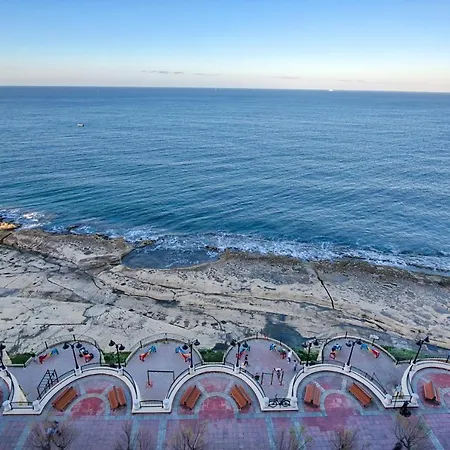 Seafront 3br In Tower Rd Opposite By 360 Estates Lägenhet