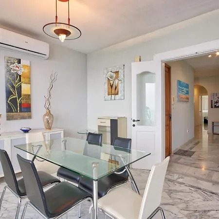 Seafront 3br In Tower Rd Opposite By 360 Estates *