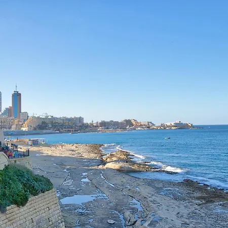 Apartment Seafront 3br In Tower Rd Opposite By 360 Estates *